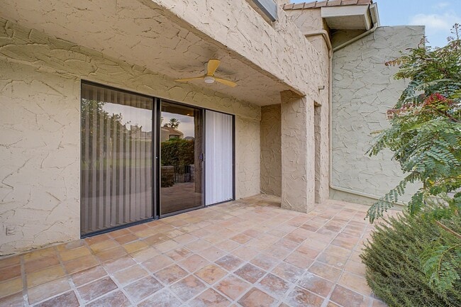 Building Photo - AVAILABLE NOW!! 2 Bedroom 3 Bathroom condo in Palm Springs!