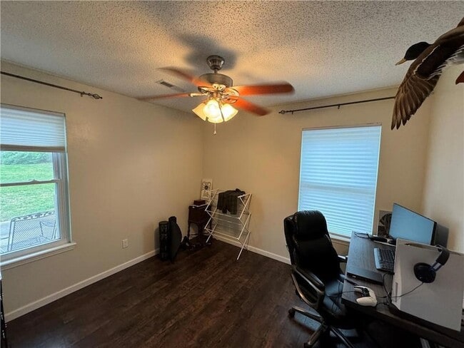 Building Photo - 2502 W Megan Dr