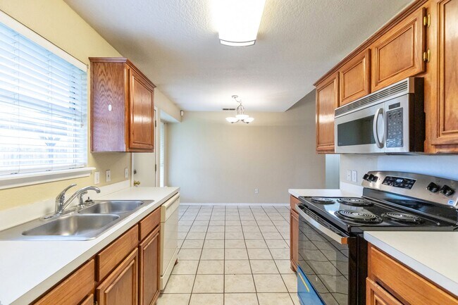 Building Photo - 3834 Purdue Ln