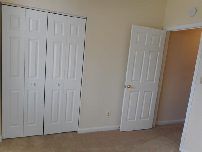 Building Photo - 104 Bayland Dr