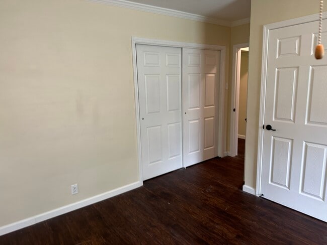 Building Photo - 20 Lindworth Dr