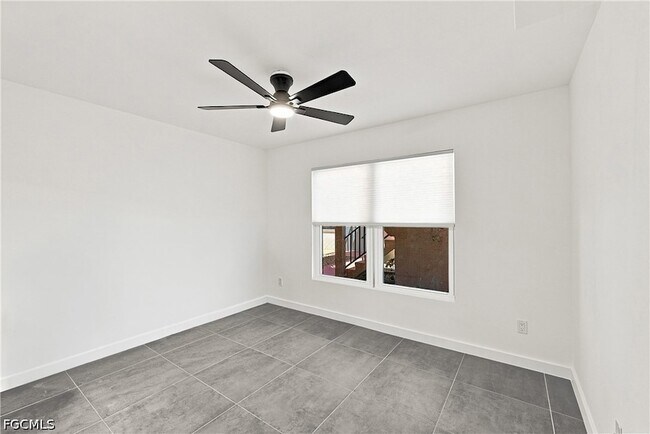 Building Photo - 16881 Davis Rd