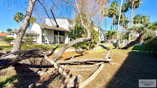 Building Photo - 322 McFadden Dr