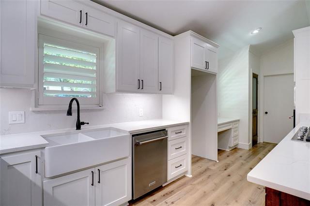 Building Photo - 605 Hillside Dr