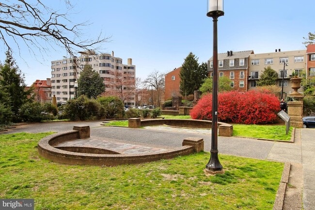 Building Photo - 1701 16th St NW