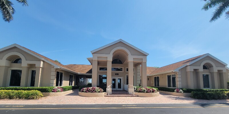 Building Photo - 1961 E Crown Pointe Blvd