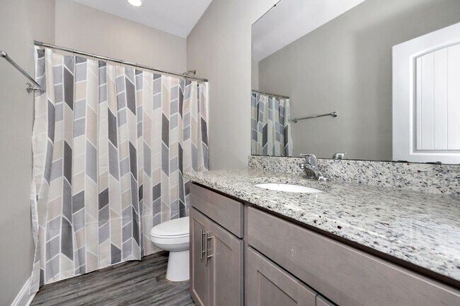 Building Photo - 153 Cherry Laurel Dr