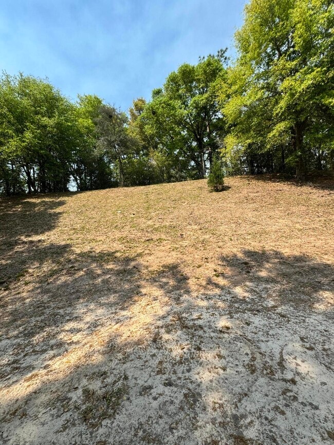 Building Photo - 129 Oak Terrace Dr