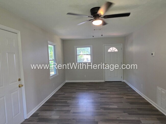 Building Photo - 5990 Peco Ln