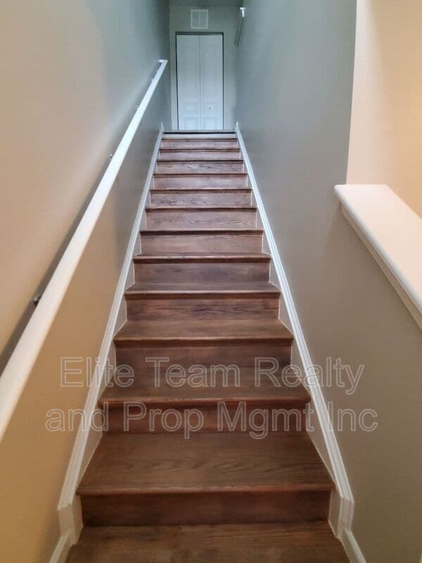 Building Photo - 12676 Persimmon Tree Dr