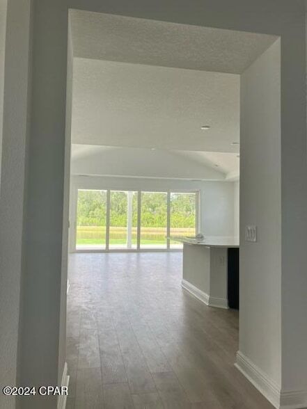 Building Photo - 9351 Paradise Dr