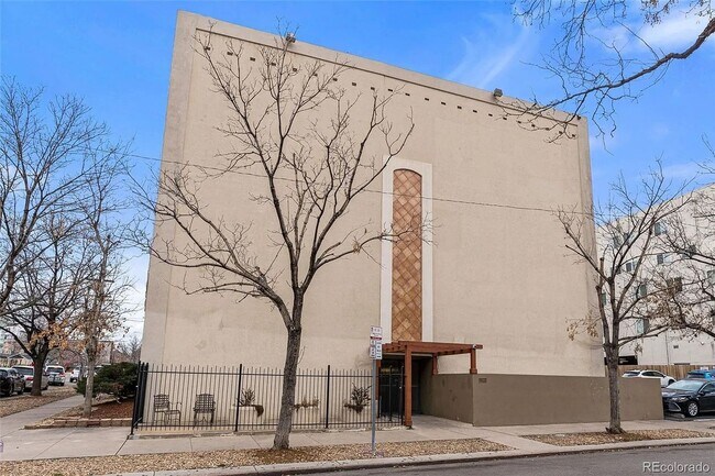 Building Photo - Sunny Corner Condo in the Heart of Capitol Hill | 2 Bed • 2 Bath • 795 Sq. Ft.