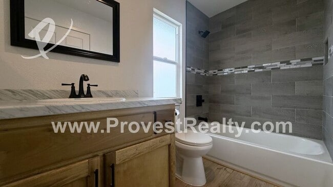 Building Photo - 20460 Rimrock Rd E