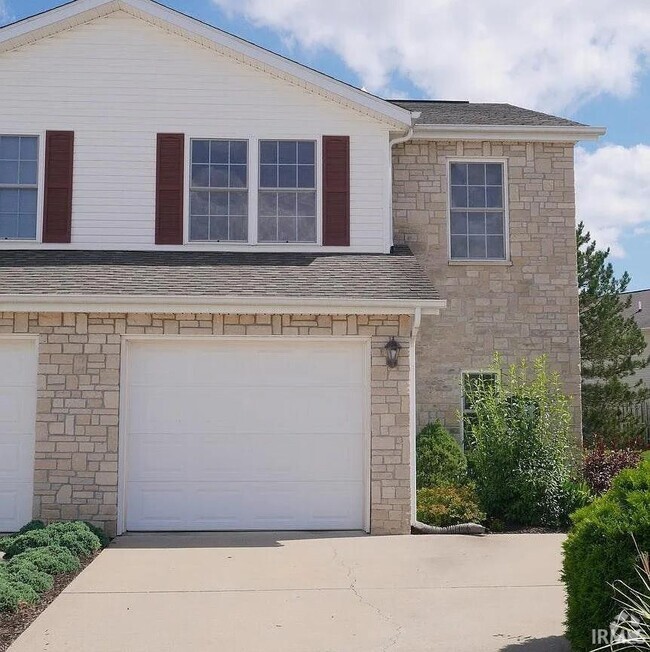 Building Photo - 2624 E Olson Dr