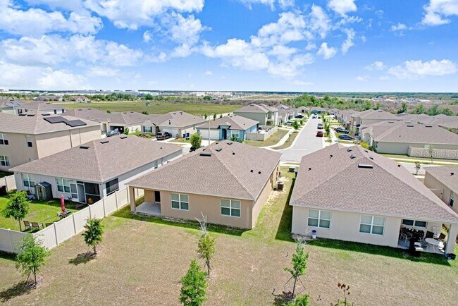 Building Photo - 1125 Torrente Ln