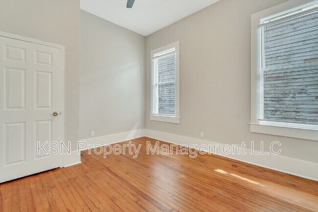 Building Photo - 309 W 33rd St