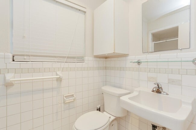 Building Photo - 9753 Tappenbeck Dr