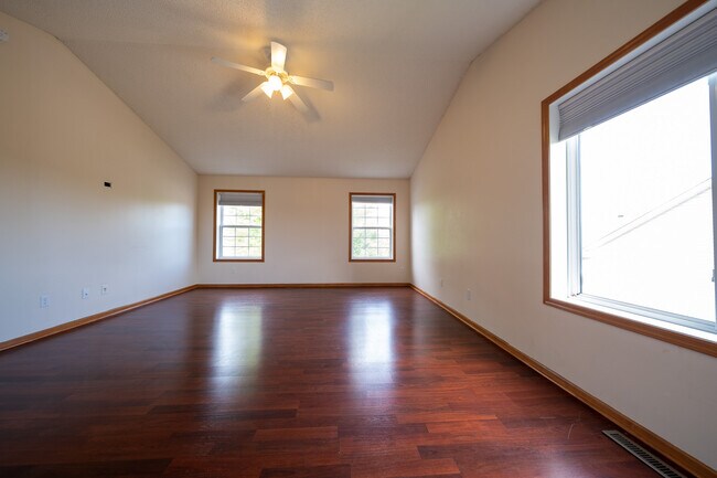 Building Photo - 10415 Ponds Way