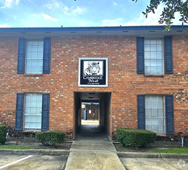 Building Photo - Cambridge West Apartments