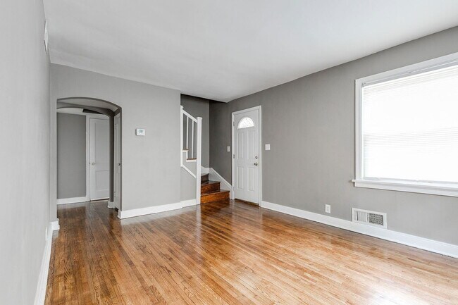 Building Photo - 3009 Napoleon St