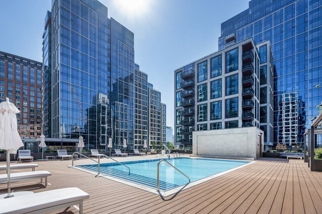 Building Photo - 135 Seaport Blvd