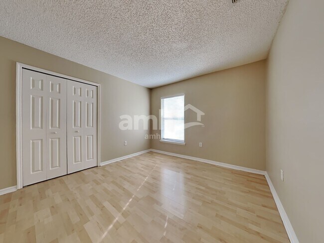 Building Photo - 3293 Carlotta Rd