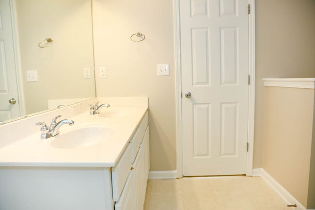 Building Photo - 3548 Lantern View Ln