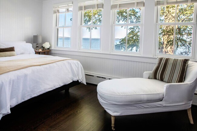 Building Photo - 21 Rawson Rd