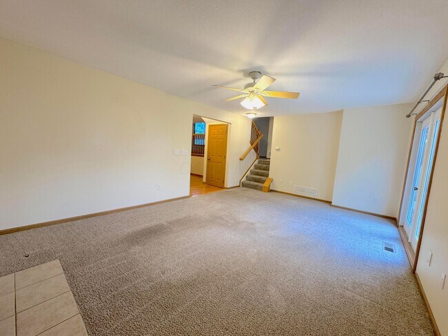 Building Photo - 8577 Clover Glade Dr