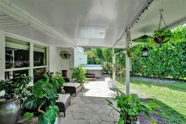 Building Photo - 5709 Bamboo Cir
