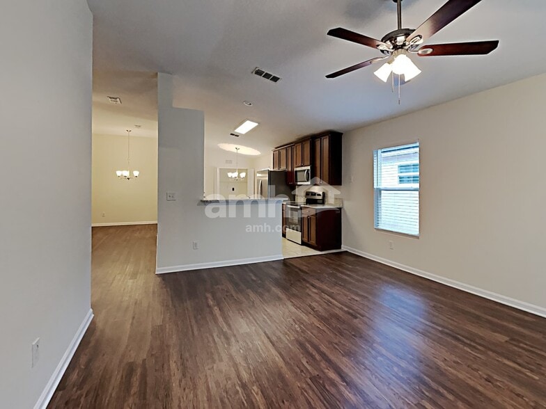 Building Photo - 96405 Commodore Point Dr