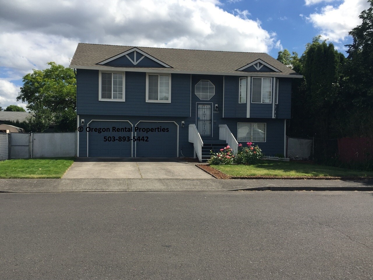 Building Photo - 12802 SE Main St