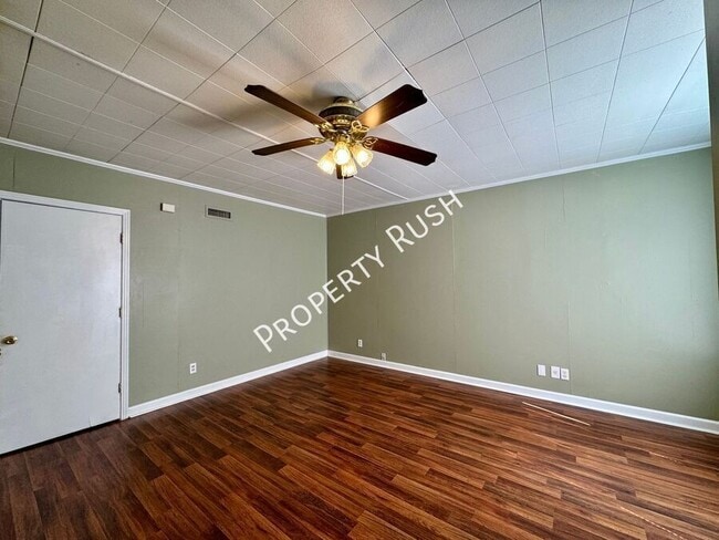 Building Photo - 4502 S Choctaw Dr