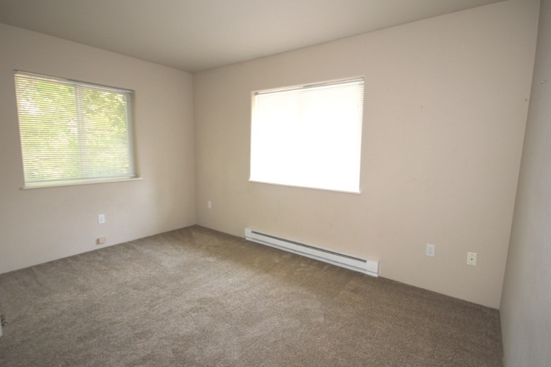 Building Photo - 144 3rd St W