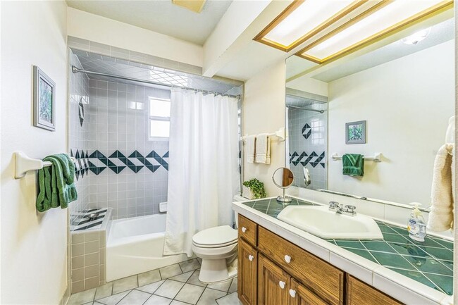 Building Photo - 404 Anderson Dr