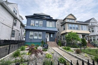 Building Photo - 19 Mt Pleasant Ave