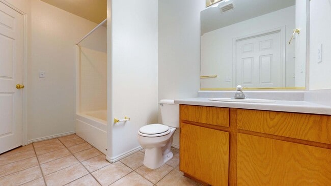 Building Photo - 294 E Cobblecreek Dr