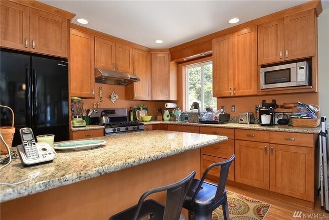 Building Photo - Charming Craftsman-Style Home in the Heart...