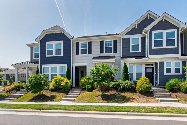 Building Photo - Beautiful Modern 3BR Townhome in the Heart of Wendell!