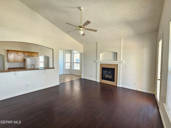 Building Photo - 6087 Camden Lake St