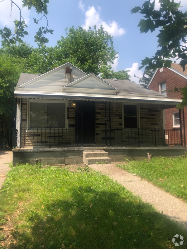 Building Photo - 18581 Greeley