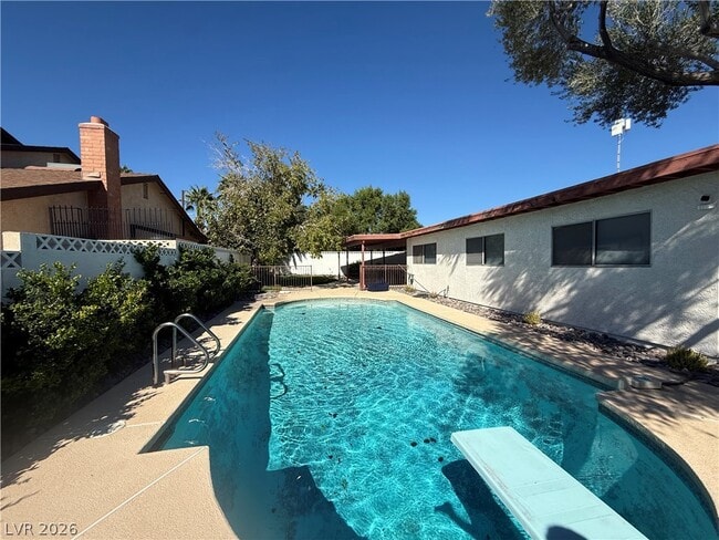 Building Photo - 3611 Rosewood St