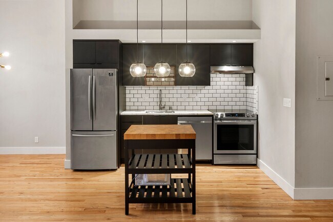 Building Photo - 75 South Main St