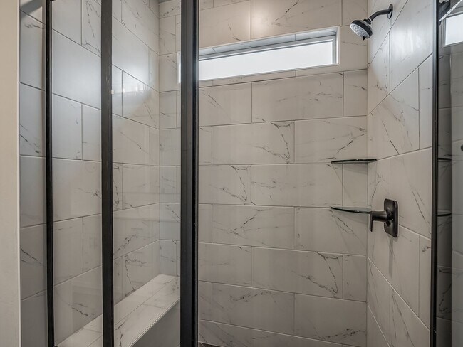 Building Photo - Beautiful New Construction Home in Edmond/Oklahoma City