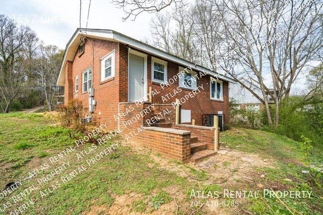 Building Photo - 1647 Cherry Ave