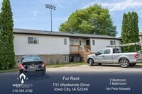 Building Photo - $1,095 | 2 Bedroom, 1 Bathroom Condo | No Pets | Sublease* | Available for October 1st, 2026 Move...