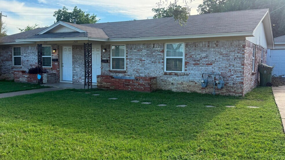 Building Photo - 2520 Normont Cir