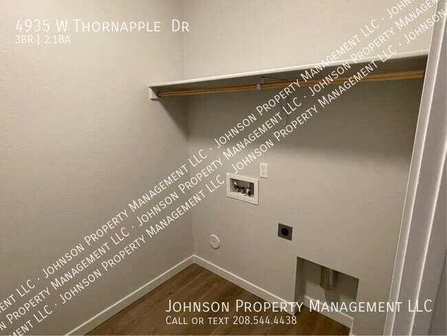 Building Photo - 4935 W Thornapple Dr