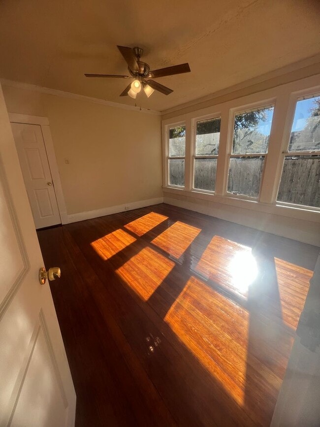 Building Photo - New Listing