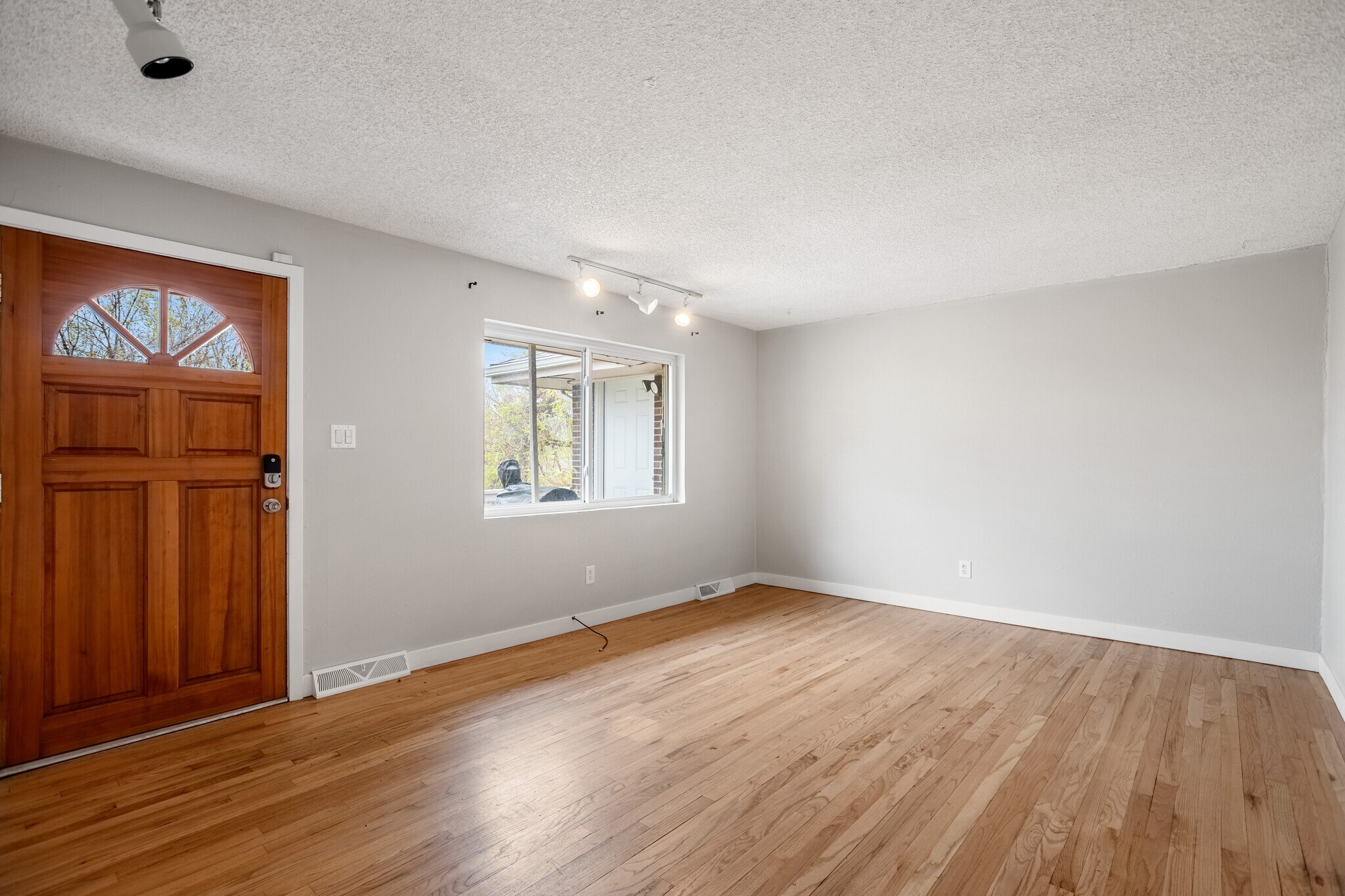 Building Photo - 1227 Raleigh St